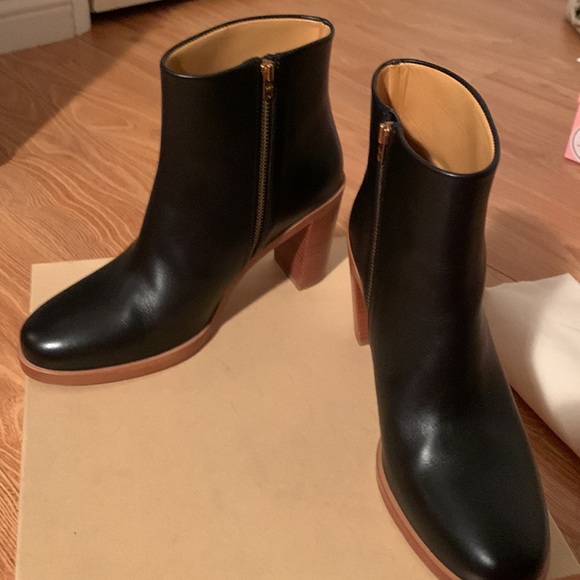A.P.C. Chic Booties - Never Worn Outside - Picture 5 of 7